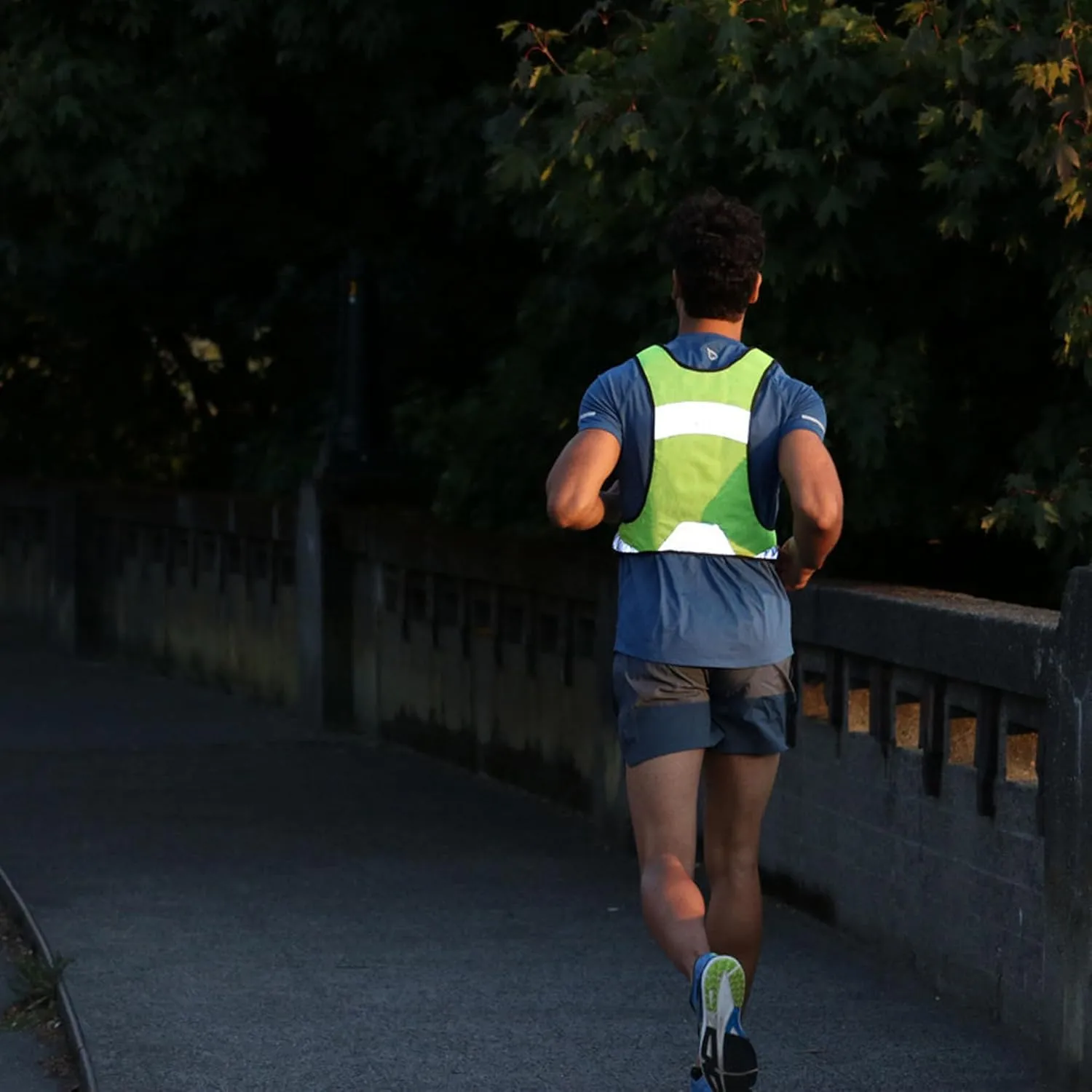 Amphipod Full-Visibility Reflective Vest, Outdoor Safety Running Gear for Road Running, Jogging & Walking