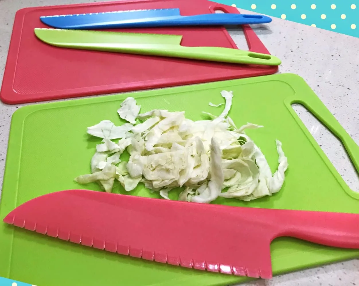 jawbush 11" Plastic Serrated Knives Set to Cut Salad, Bread, Brownies or Lasagna, Professional Large Lettuce Knife to Prevent Browning, Nylon Knife for Nonstick Pans, Durable Chef's Knife, 4 Pcs