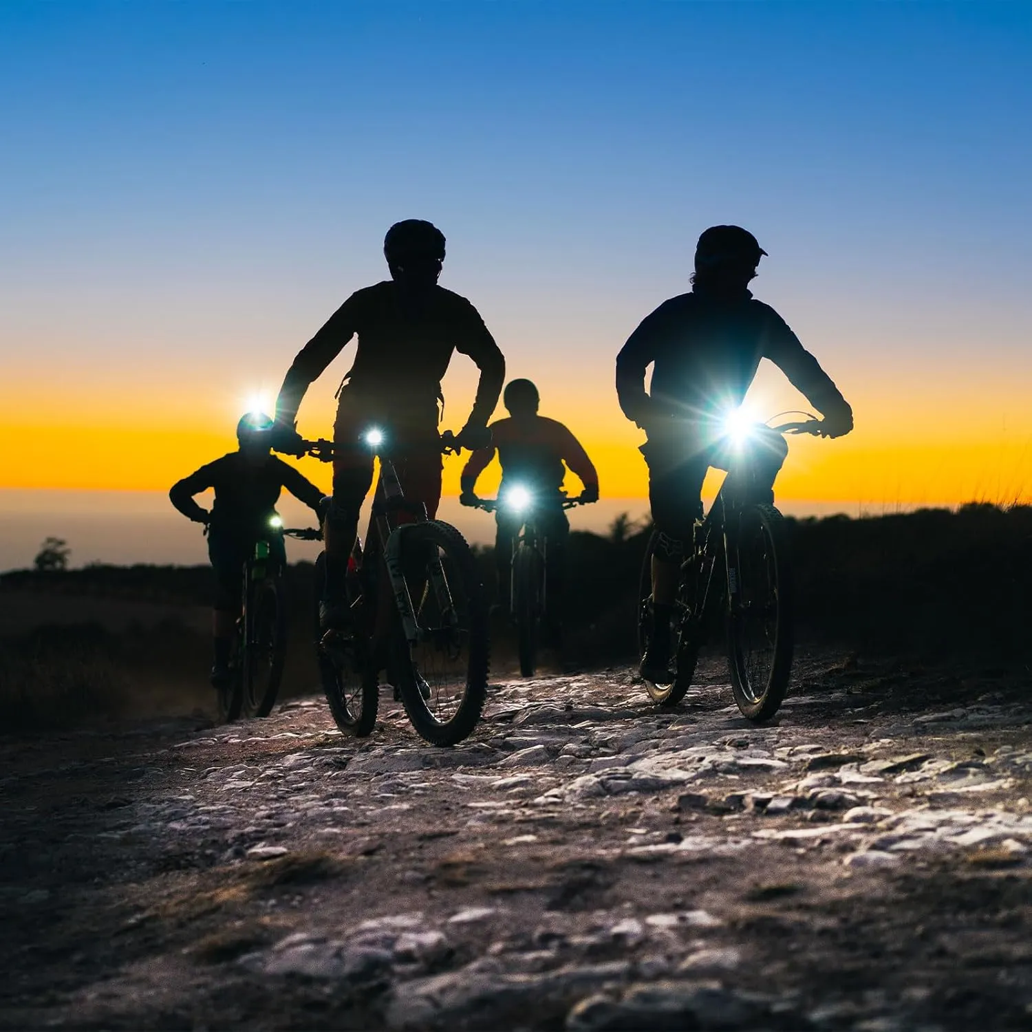 LEZYNE Super Drive Bicycle USB Rechargeable IPX7 White LED Front Light with Multiple Solid & Flash Modes | Integrated Silicone Rubber Strap Mount | Smart Connect | 1600/1800 Lumens Options