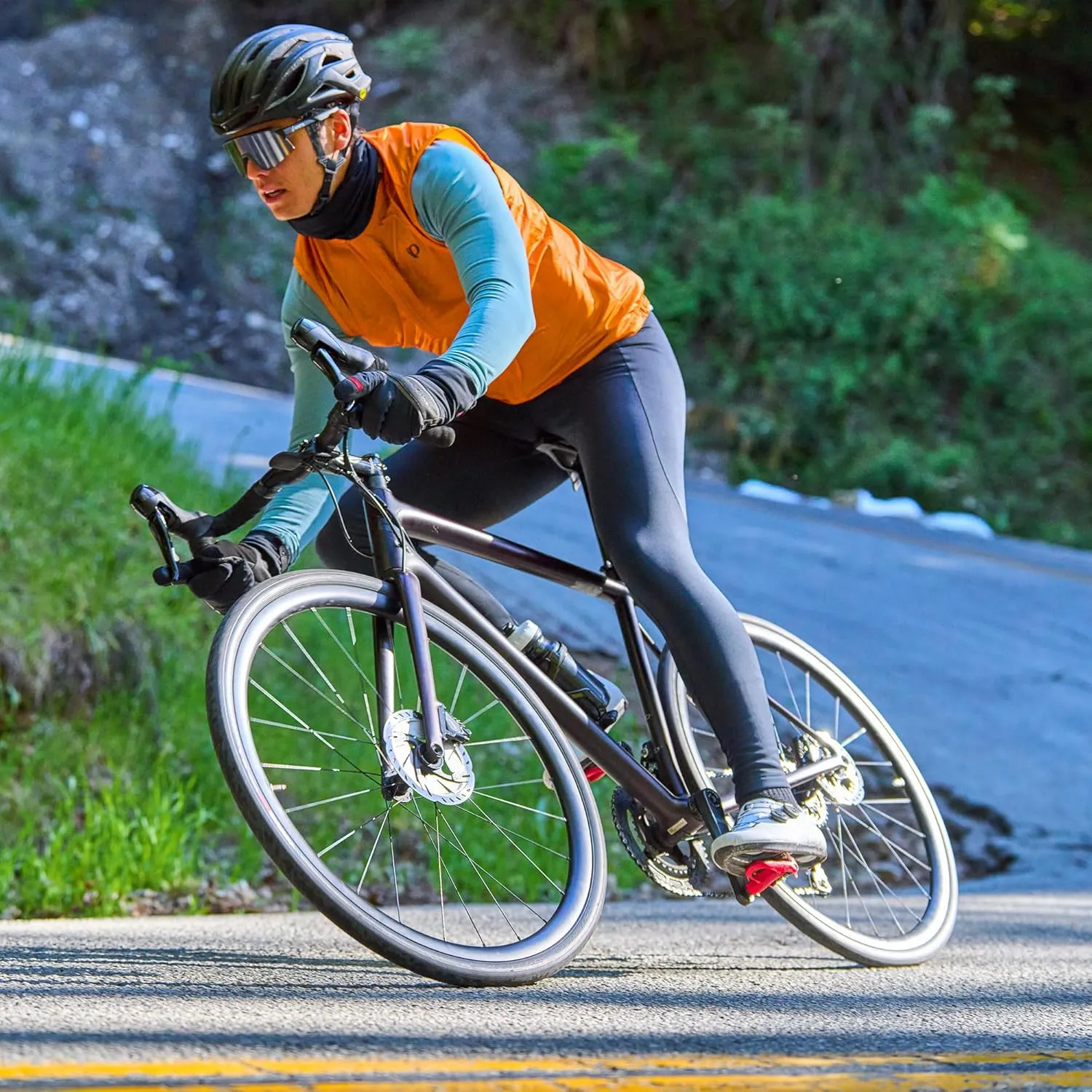 PEARL IZUMI Men's Attack Barrier Vest, Form Fitting Cycling Vest With Water Repellent Treatment & Reflective Elements