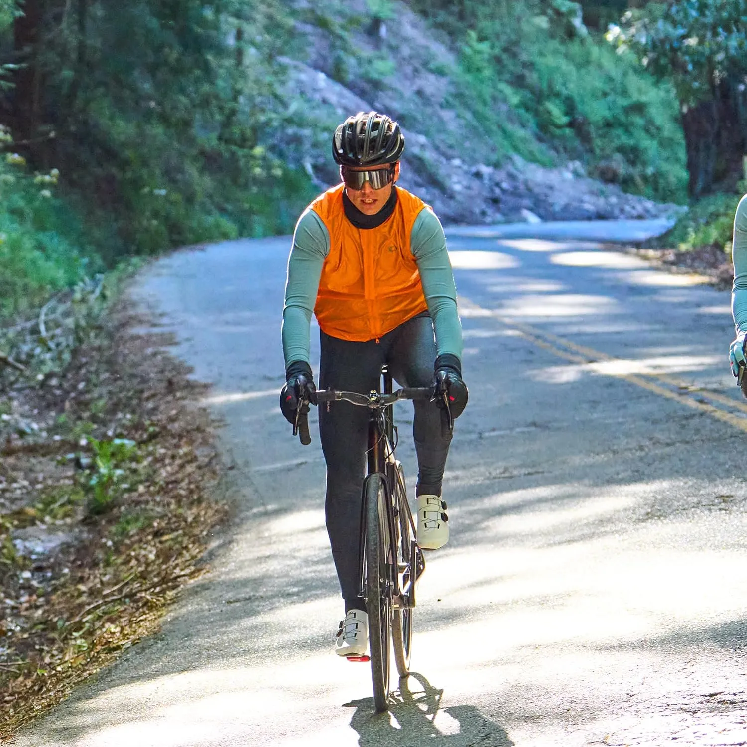 PEARL IZUMI Men's Attack Barrier Vest, Form Fitting Cycling Vest With Water Repellent Treatment & Reflective Elements