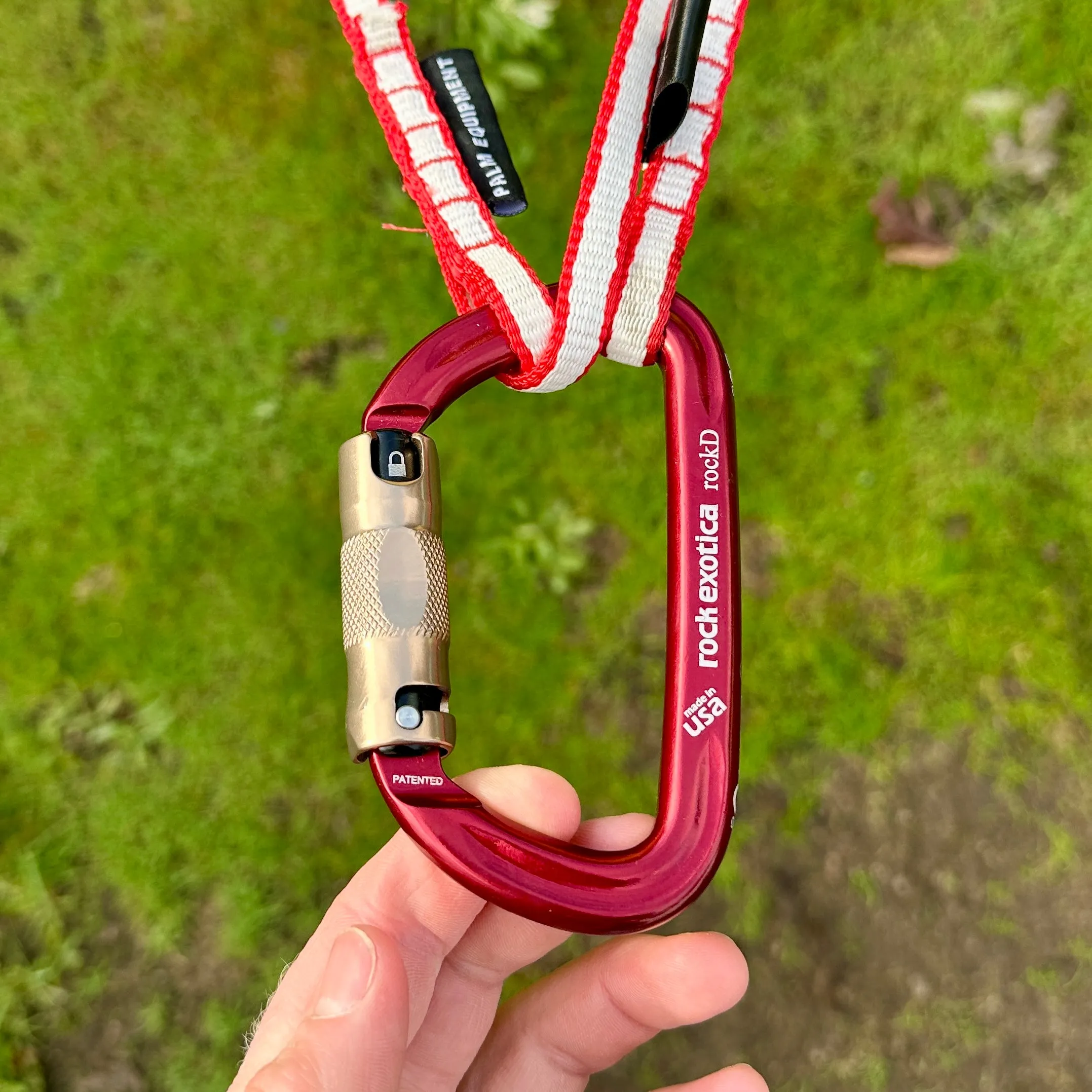 rockD Auto-Lock Carabiner