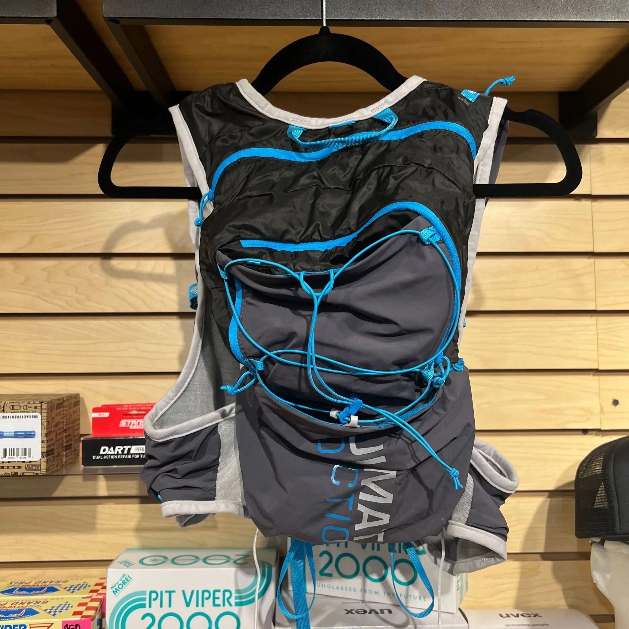 USED Ultimate Direction Adventure Vest 5 - Mens Medium